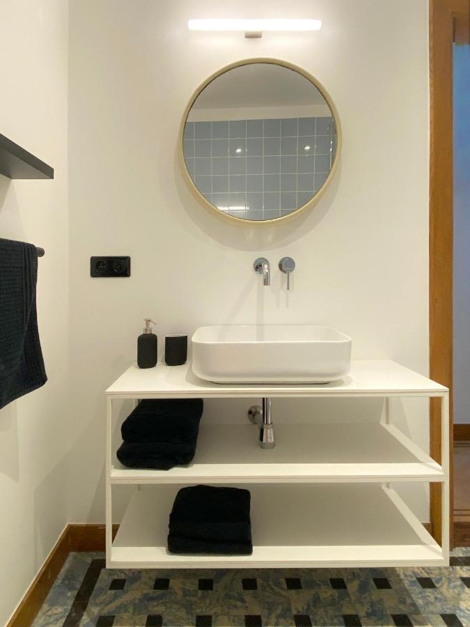 Appartement Family Floor - La Couronne - Authentiek Met Veel Lichtinval